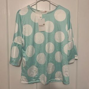 Spring Top with Billowing Sleeves